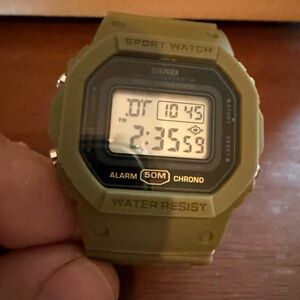 Green Digital Sport Watch